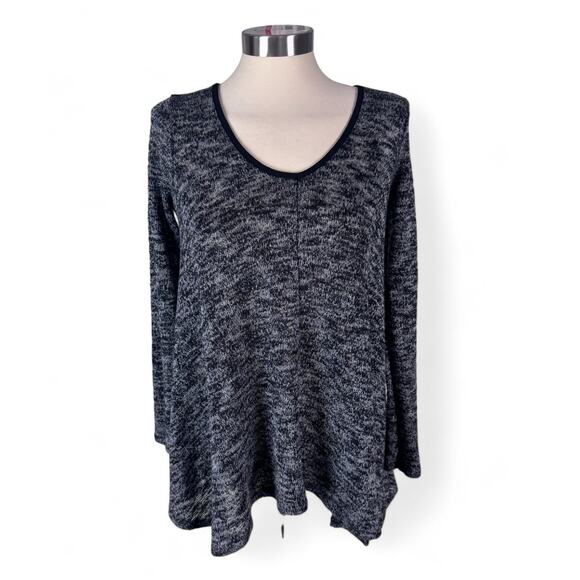 Mason & Mackenzie  Gray Woven Thin Flowy Long Sleeve Asymetrical Top Small - Picture 2 of 7